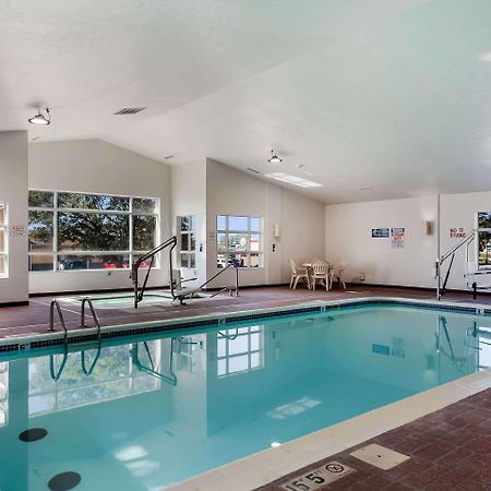 Quality Inn Lincoln Cornhusker Exterior photo