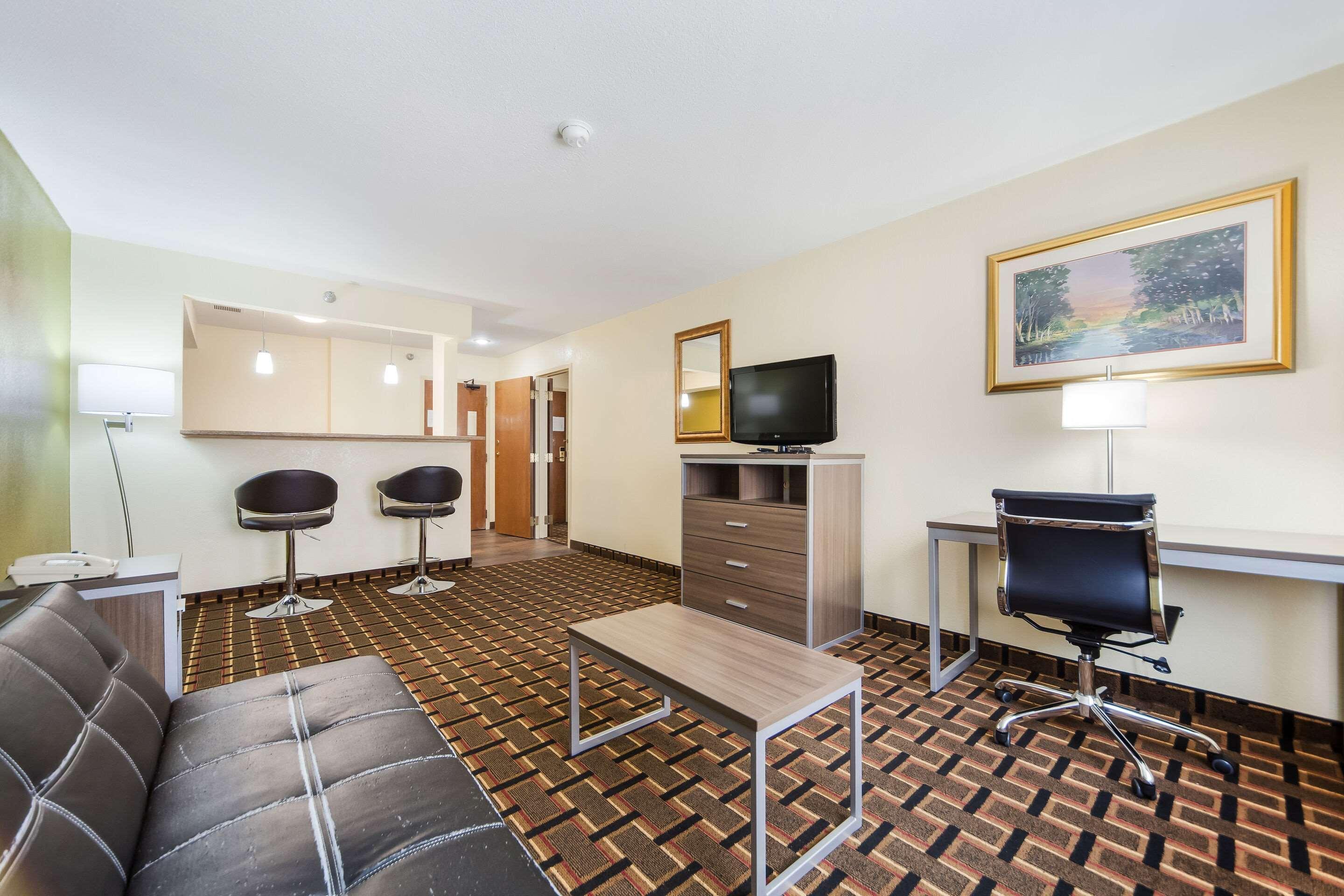 Quality Inn Lincoln Cornhusker Exterior photo