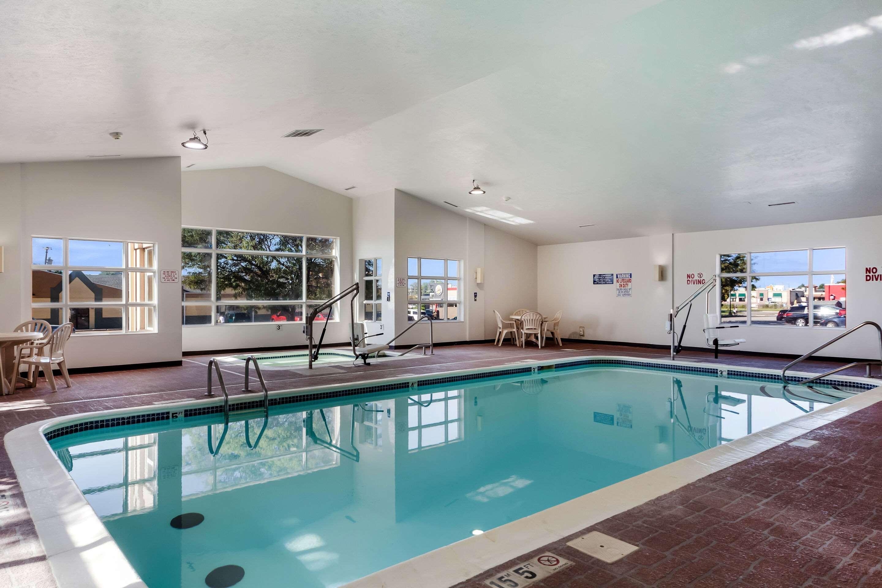 Quality Inn Lincoln Cornhusker Exterior photo