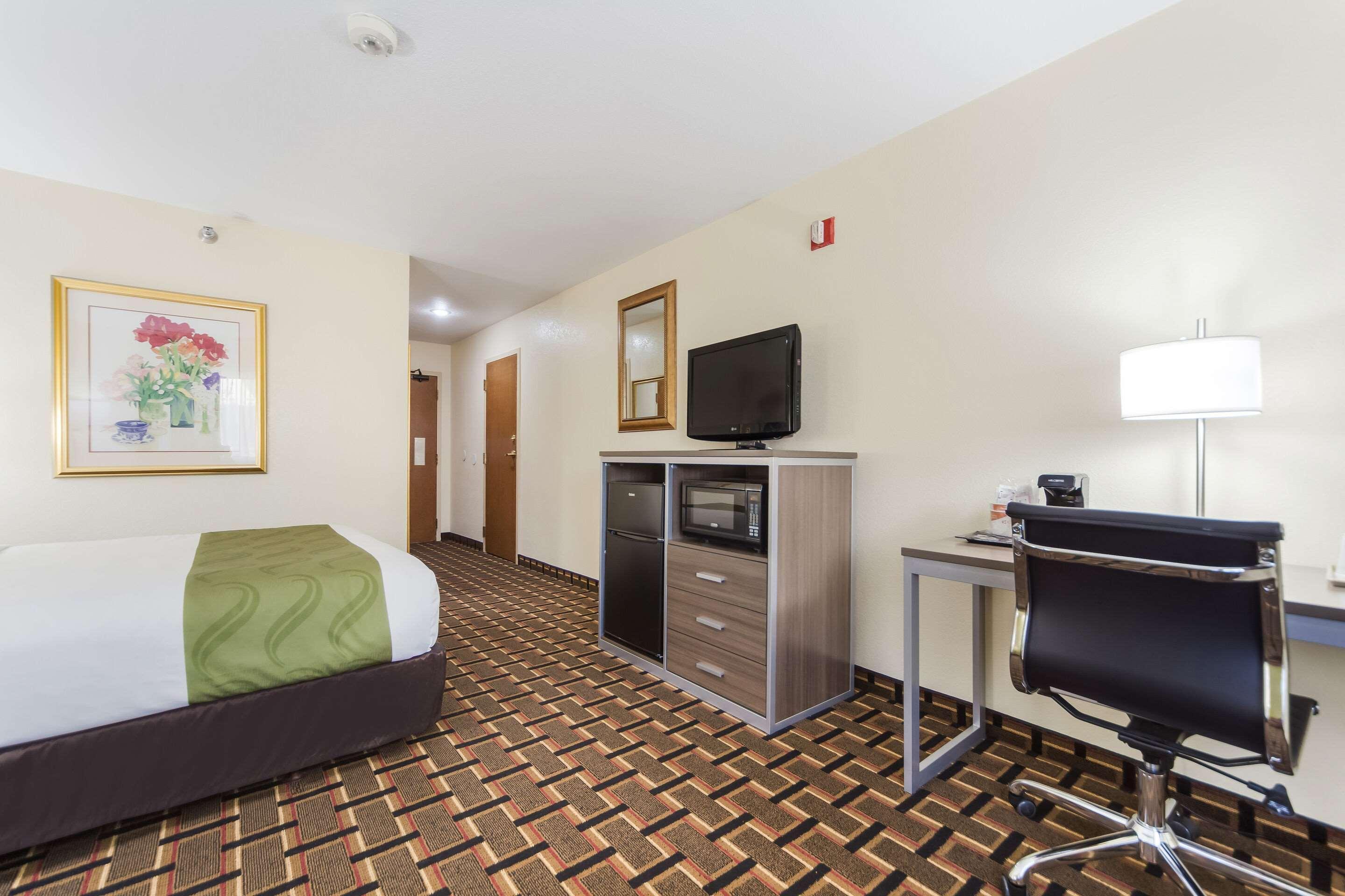 Quality Inn Lincoln Cornhusker Exterior photo