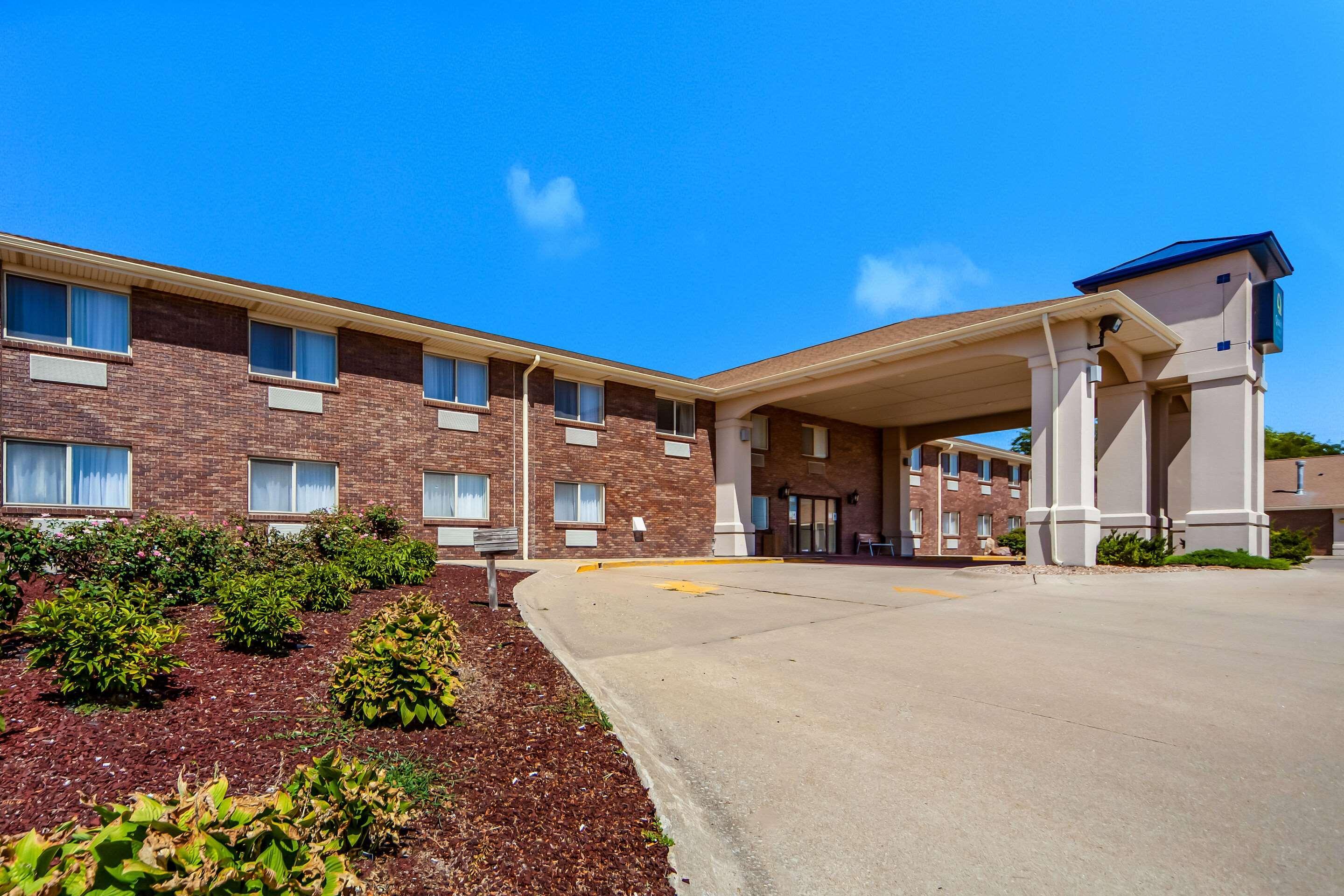 Quality Inn Lincoln Cornhusker Exterior photo