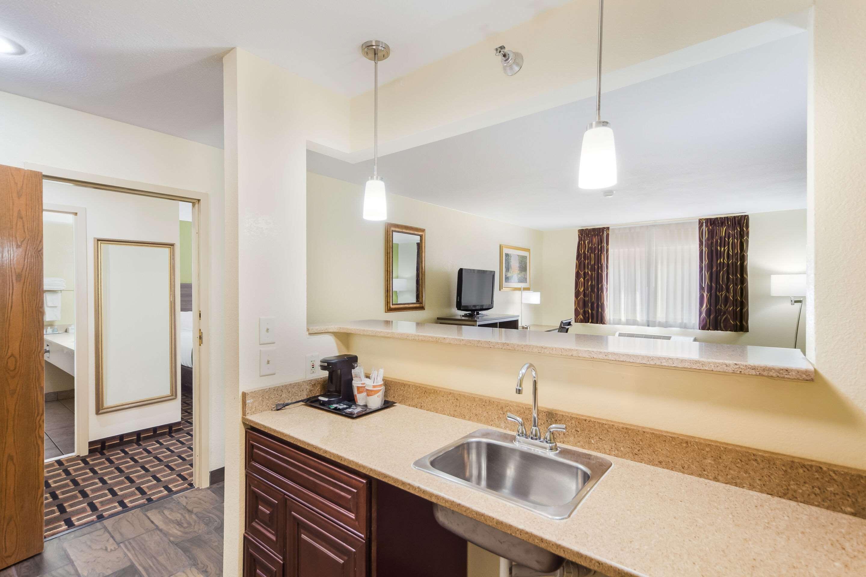 Quality Inn Lincoln Cornhusker Exterior photo